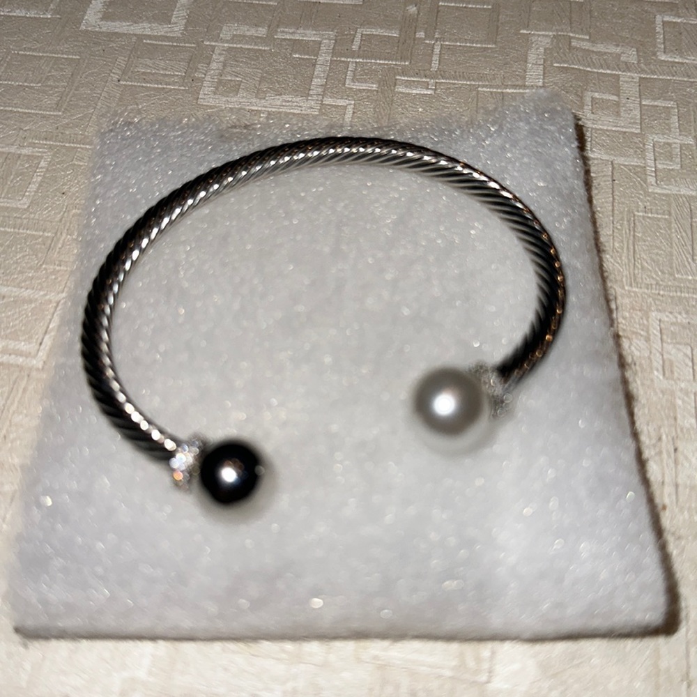 Silver and pearl adjustable bracelet